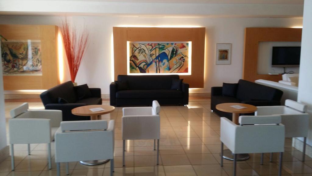Hotel Planet アレッツォ エクステリア 写真